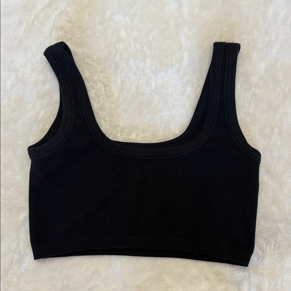 Forever 21 Black Women's Crop Top - Picture 3 of 3